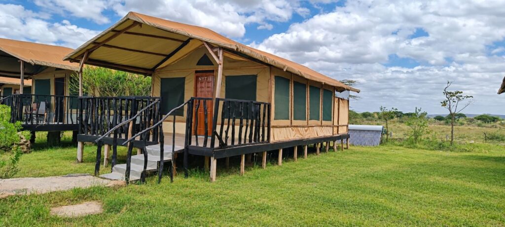 Nyati Safari Camp – tent long